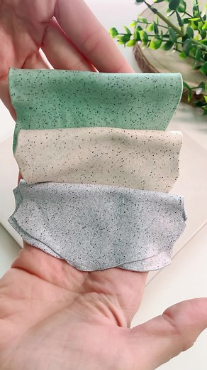 I’m in love with the Cernit Nature range and may too ❤️ I’ve been wanting to get my hands on these for a while and they did not disappoint! The Cernit Nature polymer clay range includes 3 sffects/colors: Granite, Savanna, and Basalt. They are super easy to condition and can be used not only to make realistic stone effect on clay, but also work beautifully as base for more complex or creative work. Have you ever used any of these 3 polymer clay colors/effects? You can get them at the Clay Reposit