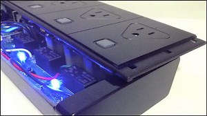 スマホで電化製品の電源を外出先からON・OFF可能でタイマーもセットできる電源タップ「Smart Power Strip」