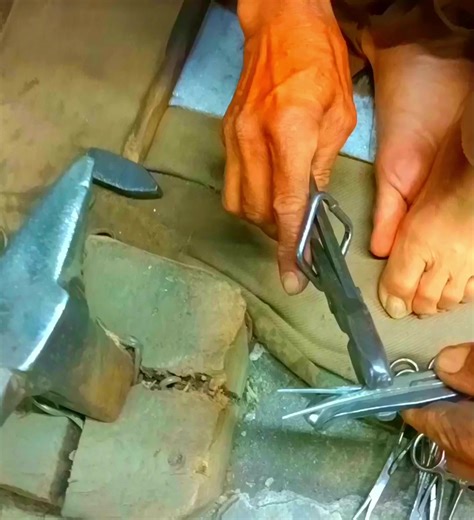 Single-Use Towel Clamps for Surgical Use