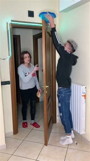 Calm GIRL LOL sorry 🤮😂😂#trend#magic #tutorial #backstage #creative#shorts