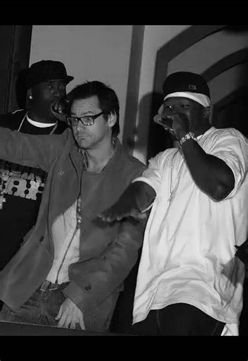 50 Cent tries to keep it together while performing