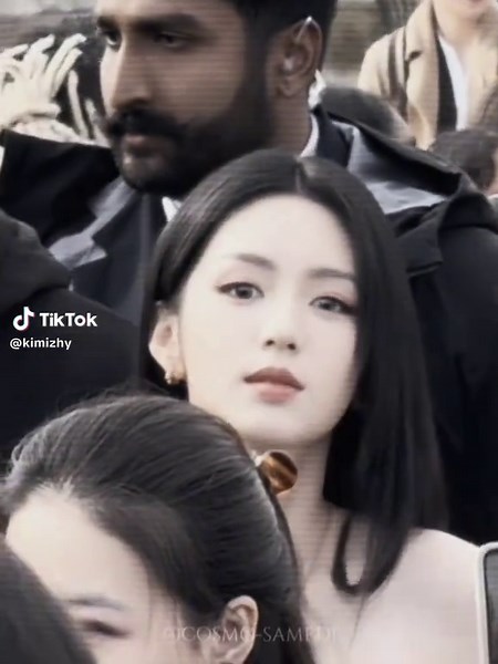 Spotting the Stunning Chinese Actress at Paris Fashion Week