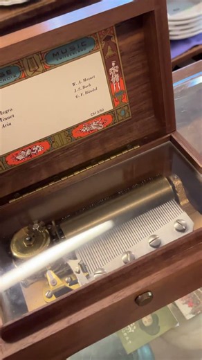 オルゴール買います。三十弁以上が嬉しいです。両国ギャラリーとく