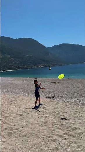 Kids Playing Frisbee at the Beach with My Sibling! 🏖️🥏🌊 #BeachGames