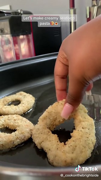 Creamy Seafood Pasta Recipe with Mussels, Prawns, and Calamari