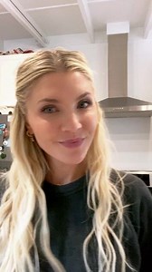 Instagram video by Amanda Kloots • Apr 22, 2021 at 5:52 PM