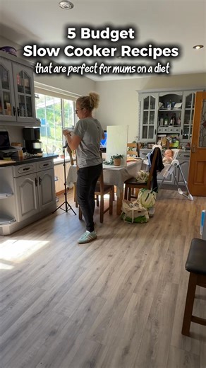 🤩5 budget friendly slow cooker recipes to feed the family 🤩🍽️ Buffalo chicken and broccoli pasta🍽️Marry me chicken soup🍽️Beef stroganoff 🍽️Sausage and chorizo pasta 🍽️Taco crunch wrap The videos for these recipes are on my page but if you comment the words SLOW COOKER I’ll send you a free of the recipes 🤝Happy cooking 🧑‍🍳 | Connect