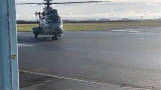 Hélicoptère Puma à l'aéroport de Valenciennes