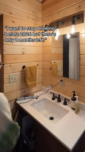 I know 7 weeks doesn’t feel like a lot of time, but let me tell you, it’s more than enough time to start feeling calm, confident, as a non-drinker. Here’s what you’re gonna do: 1️⃣ Start saying no to the things that drain you (especially alcohol). 2️⃣ Build small, soul-filling rituals that help you relax without pouring a drink. 3️⃣ Surround yourself with people who are walking the same path and actually get it. Looking for that group of people who actually get it?? 👉👉 Comment DAY MAKERS to jo