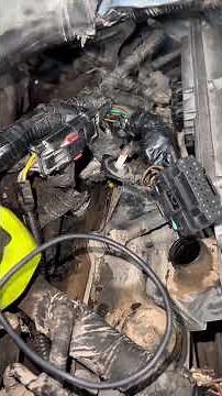 Ford 6.0 powerstroke u0105 code Fix!! #mechanic