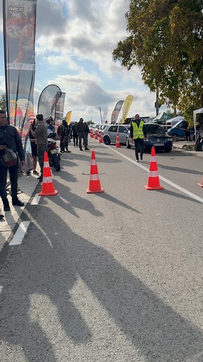 Nu vă luați de cameraman! | Tata Flo