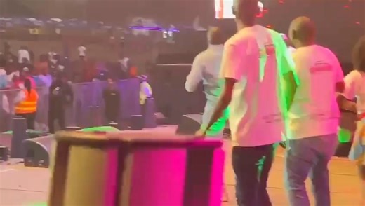 30K views · 802 reactions | Christmas came early in Limpopo拾拾Makhado come let’s celebrate Dan Tshanda’s legacy together. 27th September Splash band will be performing Live , Dalom Kids, Peacock, Matshikos @ Mabena Soccer Tournament FREE entrance 拾拾 | Dan Sylvia Tshanda | Facebook