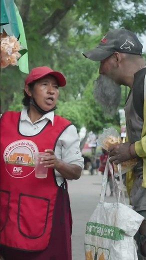 REGALANDO dinero a personas en Oaxaca | Yulay