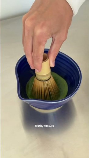 how to whisk matcha powder #matcha #matchatutorial