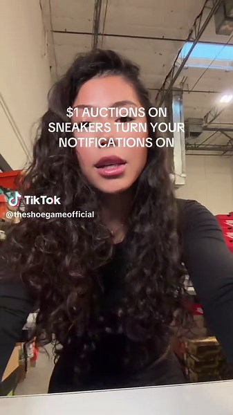 Sneaker Auctions: $1 Deals You Can't Miss