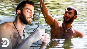 5.9M views · 26K reactions | Após a partida de sua companheira, Dan sobrevive sozinho por vários dias, demonstrando suas habilidades de caça e construção de abrigos.   #LargadosEPelados #K | Discovery Brasil | Facebook