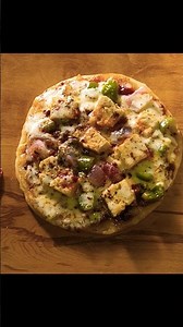 Mini pizza 🍕 #tasteofindia #comfortfood #desifood #homemadefood #foodvlog #recipe #easyrecipe