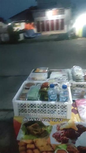 SARAPAN10K 𝗕𝗞 𝗕𝗔𝗧𝗨 𝗞𝗔𝗝𝗔𝗡𝗚 on Instagram: "Bismillah sarapan 10k ready Boleh banget di list dari skrg besty🥰🙏 Deliv jam 10 pagi ya besty Songka - polsek Ongkir 2-5k (sesuai jarak) https://wa.me/6287833914738 📍 sbrg gedung futsal Menu💕 1. Nasi Ayam kentuky 10k 2. Nasi Ayam Rempah serundeng 10k 2. Nasi Goreng Sosis Nuget 10k 3. Nasi Bakar Ayam Suwir 10k 4. Nasi Bakar Tongkol 10k 5. Nasi Chicken Katsu 10k 6. Kebab Full daging 10k 8. Sereal + Susu Uht 10k 10. Tahu Baso Keju Melt 5k 12.