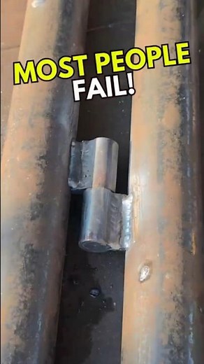 This Is HOW REAL Welders Install Hinges on a Round Pipe Frame!