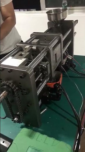mini injection molding machine working video