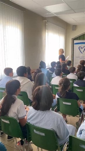 Colegio Amor de Dios Burlada on Instagram: "✨🎓 We’ve enjoyed an achievement worth celebrating! 🎓✨ At our school, we enjoyed a very special day with the presentation of Cambridge diplomas to the students who last year took the Movers and Flyers exams. 🌍📚 These English certificates are international recognition of the effort, perseverance, and talent of our students, who each day take another step towards a future full of opportunities. 🚀💡 👏 Congratulations to everyone on this great success