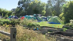 Milwaukee homeless shelter tries to clear tent encampment