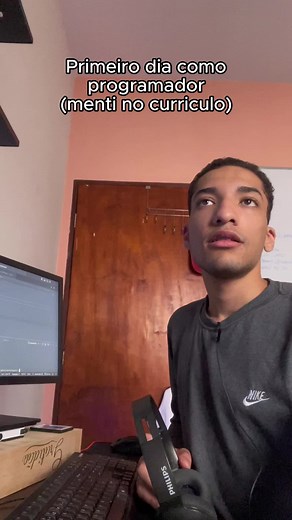 Dia de um Programador: Primeiro dia como programador (menti no currículo 🤣🤣🤣)