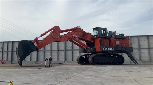 See the Ultra-large Hydraulic Excavator “EX5600-7” in action! Compare it to a person, and you’ll be amazed at its immense size👀 Today, we’re showcasing the electrically powered version of this machine at #MINExpo! | Hitachi Construction Machinery Co., Ltd.