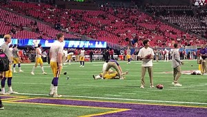 1.9K views · 52 reactions | LSU QB Joe Burrow getting some reps in before the Peach Bowl. Kickoff is one hour away! | WDSU News | Facebook