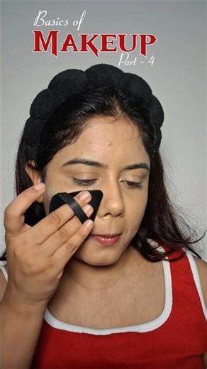 The secret to a crease-free, long-lasting base💫How to apply powder right way #makeup #beauty #shorts