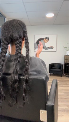 Oh how I miss my tape extensions @_dannididit We used 4- 26” wavy tape extensions for this install. Comment WAVY for the link ❤️❤️ | Studio Techilo