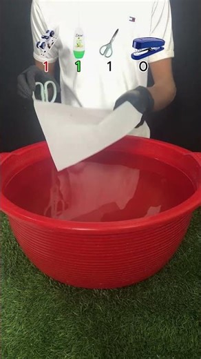 “This Simple Water Trick Will Blow Your Mind 🤯💧 (Wait for It!)”#sinkorfloat #toys #viral #shorts