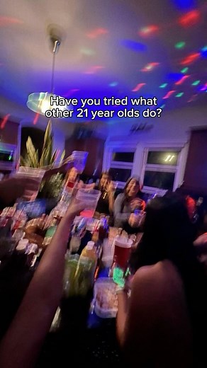 Jun Yuh | Personal Branding & Content Strategy on Instagram: "Ready to finally regain focus? 👇🏼 Follow @jun_yuh to build a winning life 🏆 Save and fill out the formula below for #juns4wins 🧪: 🧠 Mental win - I want to learn _____ (skill or topic) through mediums such as ______ (books, podcasts, discussions) for 15 minutes 🏃🏻 Physical win - I want to move my body by doing activities like ________ (running, yoga, strength training) for 45 minutes 🙏🏼 Spiritual win - I want to explore my pur