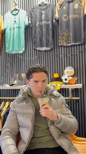 Day 79 of £50K mission: Bedford @ Cheat Code Conference 🏁 Talks, MINI display, charity run.