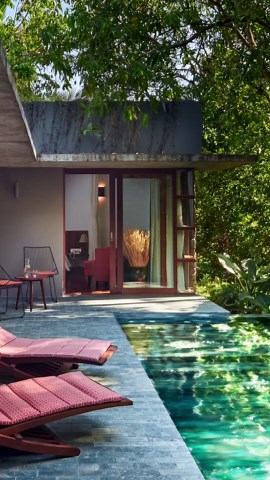 Booking.com on Instagram: "From in-suite swimming to romantic, panoramic plunge pools just outside of your window, we've found the best villas, hotels and cottages around the world with magical private pools. Want to dive in? 💧☀️ Link in bio."