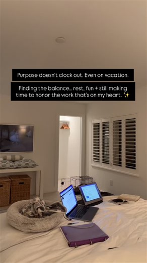 Even on vacation, my purpose finds me. 🌴💻 Not in a draining way… but in that gentle nudge that says, “Hey boo, this thing you’re building matters.” As an entrepreneur, your mind doesn’t fully turn off. But you learn how to balance, in your own way, the work that’s in your heart with the rest your spirit deserves. Today looked like… 🧘🏾‍♀️ morning yoga 🌊 ocean air ☀️ sunlight 💻 little time to pour into the vision God keeps placing on me This is purpose-driven work. And when it’s purpose, it 