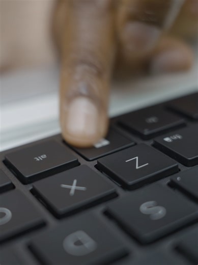 HP 975 Dual-Mode Wireless Keyboard: Boost Your Productivity