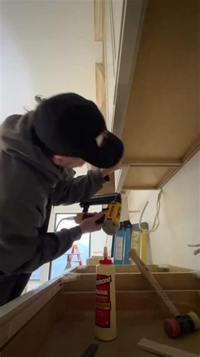 Under cabinet light rail 🤙🏼 #finishcarpentry #trim #interiordesign #kitchen #home #cabinetry