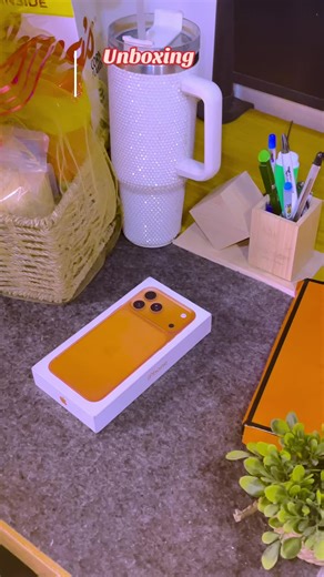 iPhone 17 Pro Max Unboxing and Gift Review