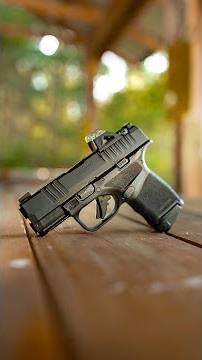 Hellcat .380 vs Kimber 9mm, which would you pick? 🤔