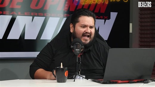 📹 Graban el interior de la piramide de Chichén Itzá Un custodio del lugar grabó un video desde el interior de la pirámide, lo que ha generado debate en redes sociales. | Dealers de opinión Noticias