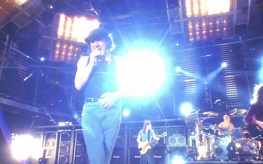 AC_DC - Shoot to Thrill (from Live At Donington) - YouTube