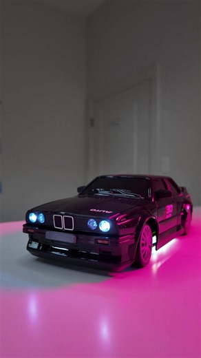 Advanced 1:24 Scale Mini Drift Car with Lights