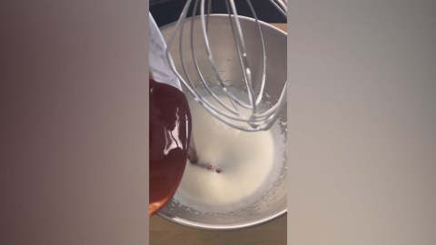 How To Make Chocolate Tray Cake With Chunks On Top