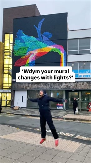 Watch this daffodil bloom with RGB!♥️💚💙 #contemporaryart #ledlight #graffiti #ledrgb #lightartist