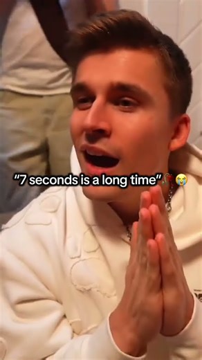 Ludwig offers QT 7 Seconds If He Gets It Right😭 #ludwig #funny #qtcinderella #faze #jason #adapt