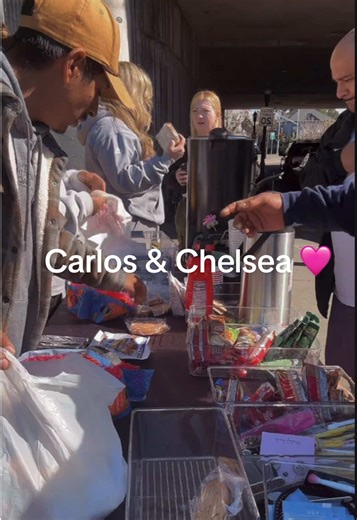 Today was organized and EVERYONE was able to get a bag full of food. Shoutout to Carlos for helping all day , Chelsea for making and bringing pb&js and my camera cut out but Angela brought cheesecake in the end! I wish I could get those clips but unfortunately I’m not able too 😢 We have the best support EVER! Thank you all 🙏🏼🩷 #support #community #tablefamily #inspire #motiivation