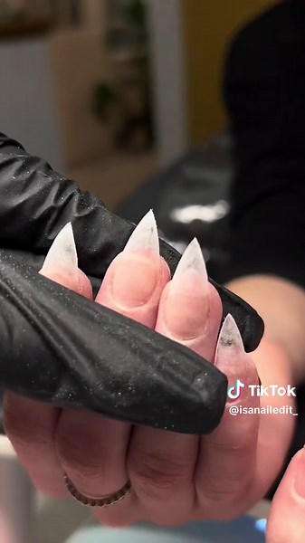 Nail Trends Explained: BIAB, Acrylic, and Gel X
