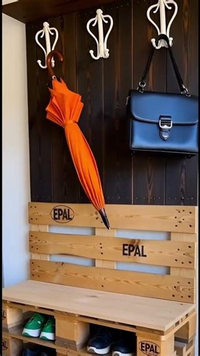 Genius Pallet Hack for Your Entryway! 🧥🔨 #Shorts
