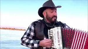 32K views · 2.2K reactions | Tu si a fine do' munno: ENZO SCACCHIA campione mondiale di organetto. | Enzo Scacchia | Facebook